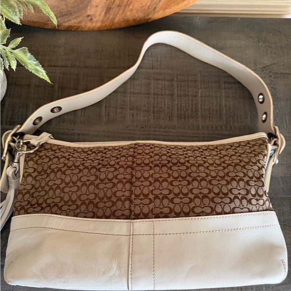 Vintage Y2K Coach Brown and White Signature Shoulder Bag F10418